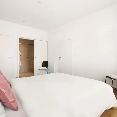 Lux Moderne 95 Square Meter Parigi