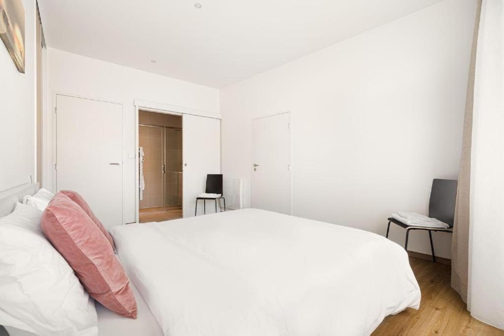 Lux Moderne 95 Square Meter Parigi
